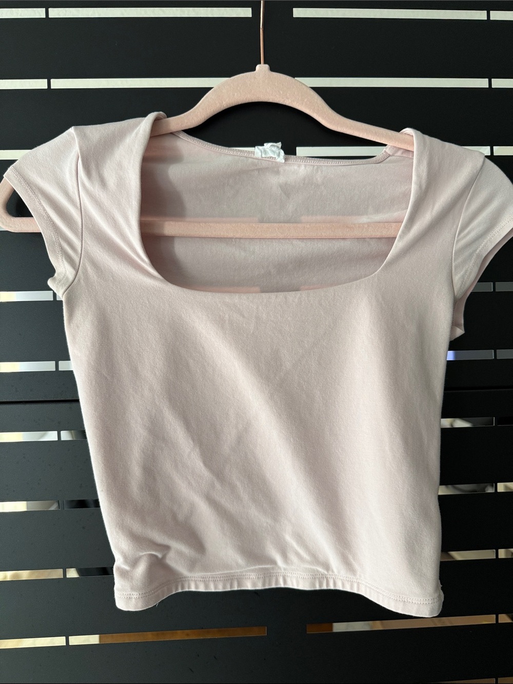 GARAGE Women’s Scoop Neck Short Sleeve Top - Light Pink SMALL